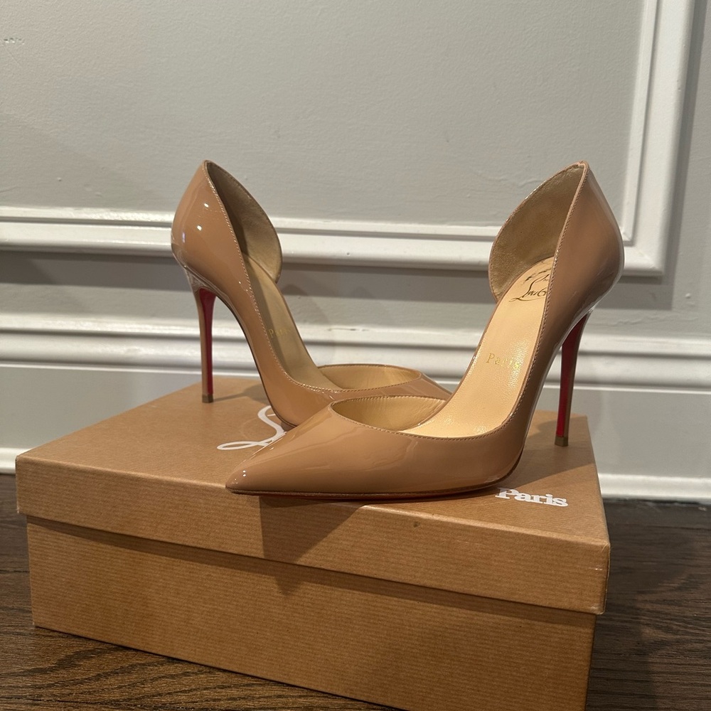 Ibiza 100 Nude Patent pumps